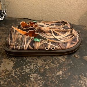 Sanuk Shoes.